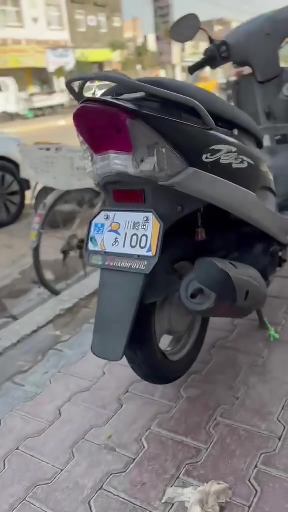 سلام عليكم دراجه ماكس للبيع
دراجه حلوه نظيفه ما مفتوحة الدراجه حاويه منزلها 
مكان الديوانيه حي العسكري السعر 700 وبيها مجال 
او مراوس اربعه كير الرقم‏‪***********‬‏بي واتساب
