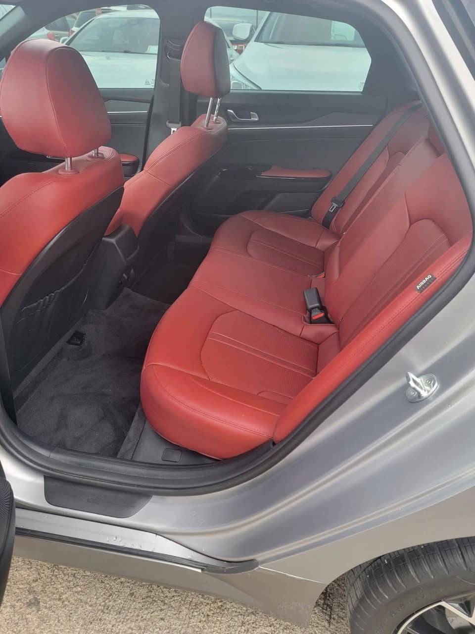 السيارة للبيع من جورجيا تبليسي العاصمة الجورجية 🇬🇪 
كيا K5 موديل 2025 جي تي لاين، 
المسافة المقطوعة 20الف 
السيارة بحالة ممتازة 
المعروضة بالسعر جورجيا 148ورقة


**إذا كنت صاحب هذا الإعلان وتريد حذفه لأي سبب، رجاءا أرسل رسالة إلى الدعم الفني**