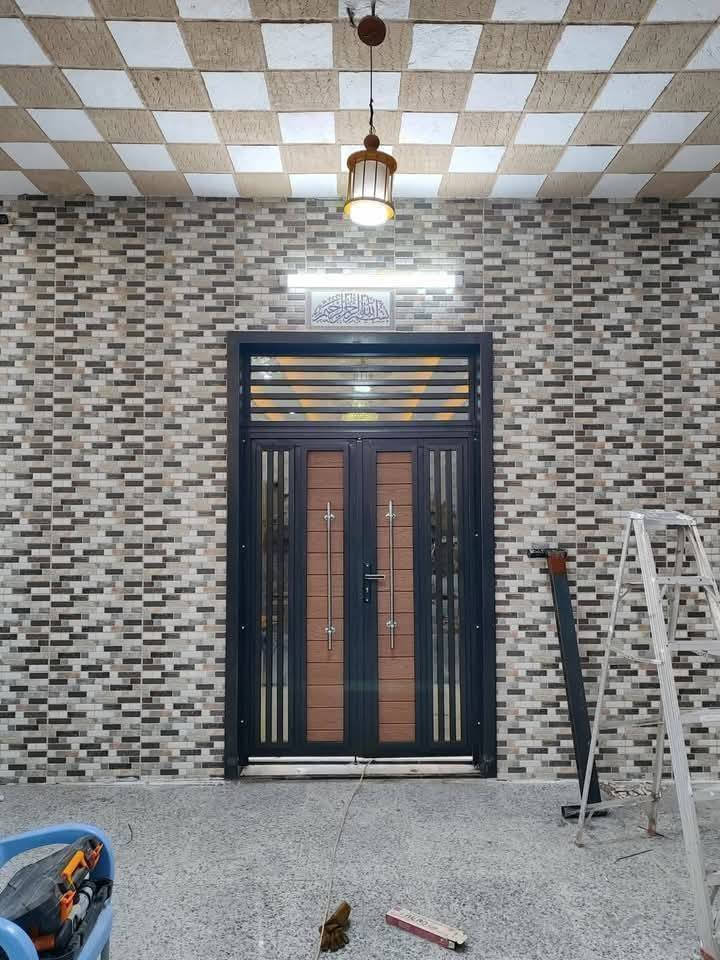 السلام عليكم يوجد لدينا حداد ابوك شبابيك شغل درجه اولى اسعار مناسبه المكان بغداد تاجي صابويات شارع 20 ***********/*********** اي استفسار مراسله واتساب
