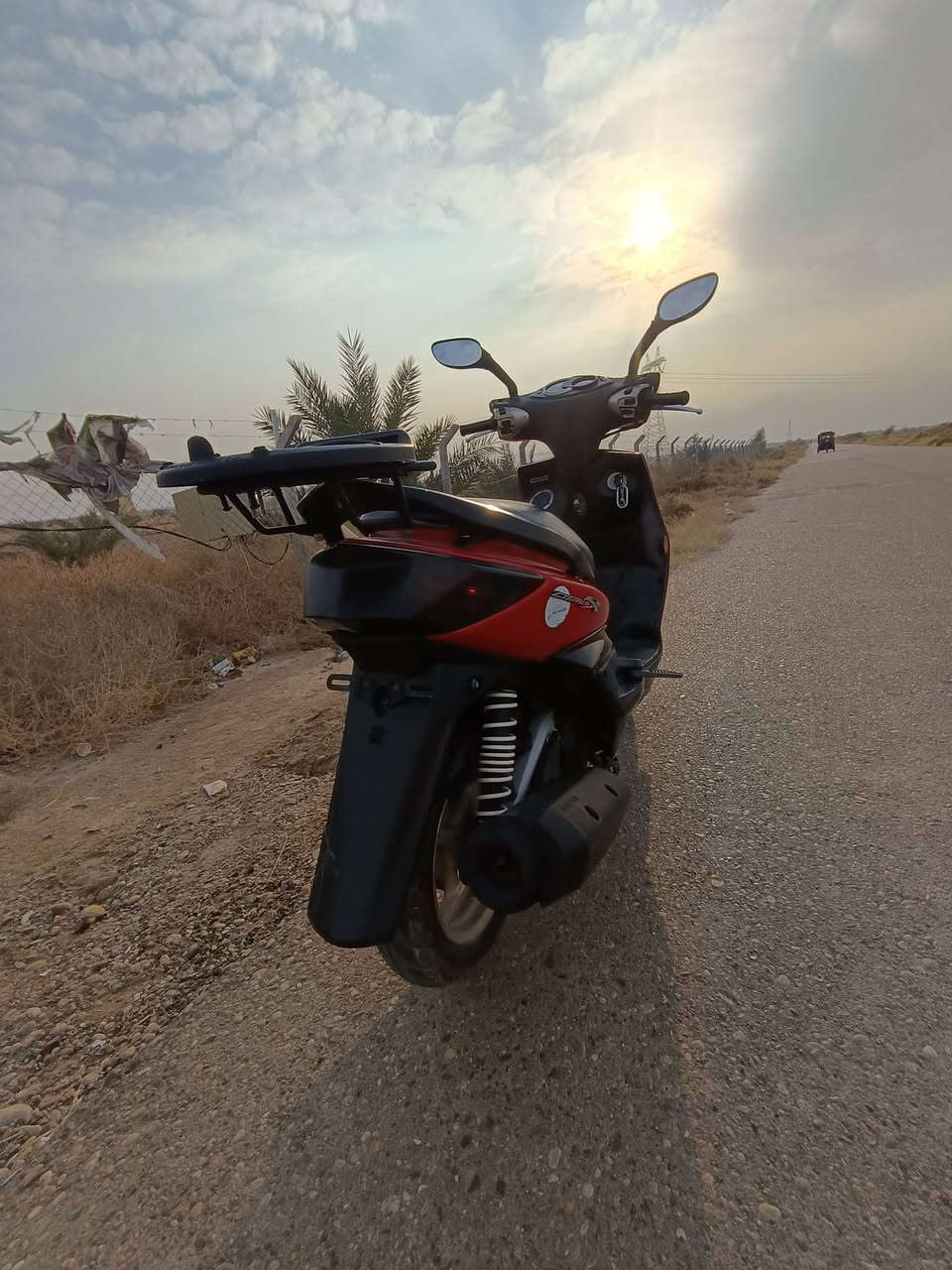 السلام عليكم من رخصه الادمن 
دراجه سكنس فحل نوزل
140دراجه نضيفه كلش صارله 5 اشهر من نزلته من الرمبه
دراجه مداريه كلش دهن امزويل وبانزين محسن
السعر 950 وبيه مجال بسيط ***********
