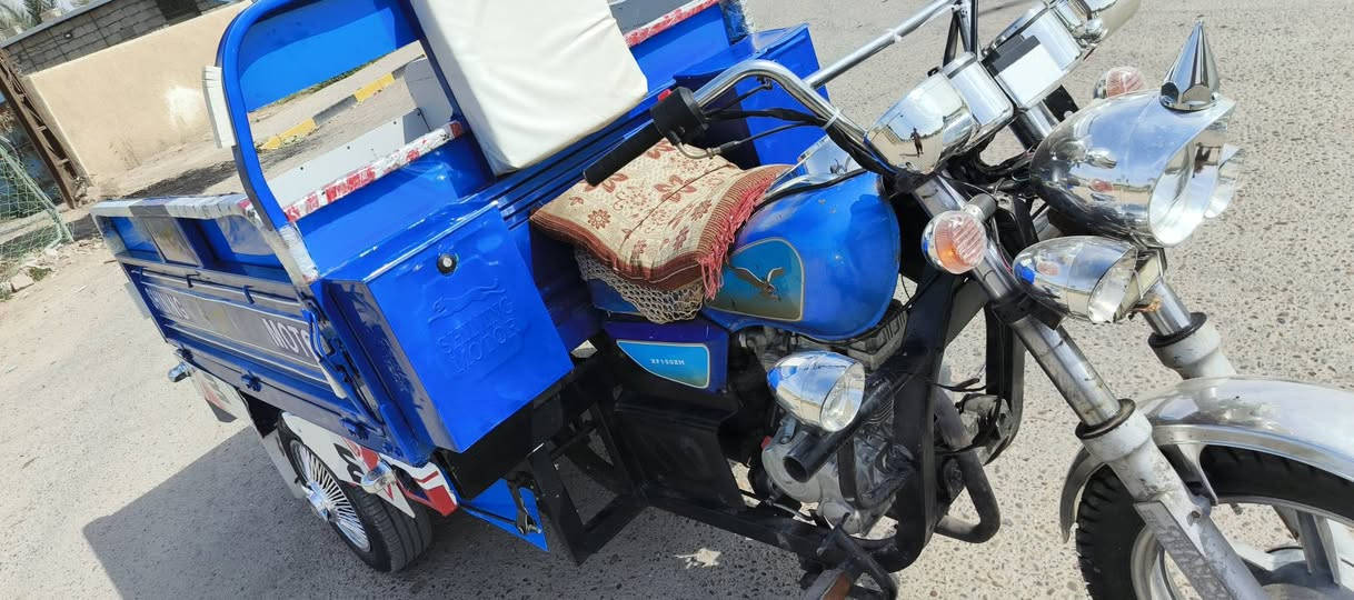 سلام عليكم اخوان ستوته جمرة  موديل 20محرك 23مفتوح  تخم تاير جديد مدفوعة كمرك بس تروح ترقم  مصبوغ البدي عام صبغ حراري  اوراق اصولي  كهربائياتها كلها  شغاله    ستوته خير  من الله سعر مليون400 وبيها مجال قليل مكاني بغداد محموديه ناحيه الطيفيه 
*********** بي واتساب
