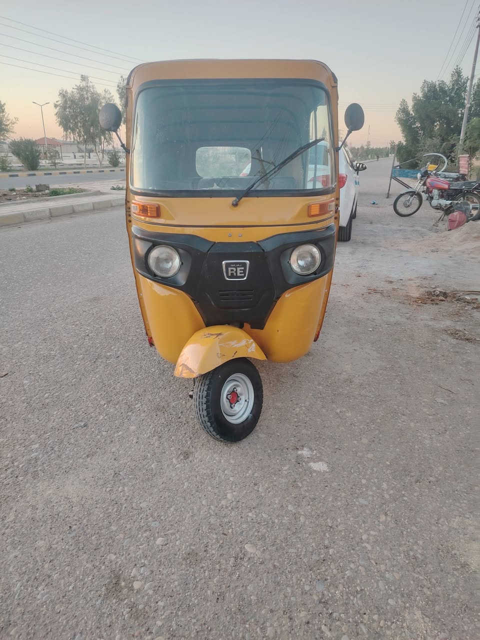 سلام عليكم شباب تكتك للبيع 20 كفاله تكتك سنويه مكان المجر الكبير للستفسار رقم الهاتف ***********
