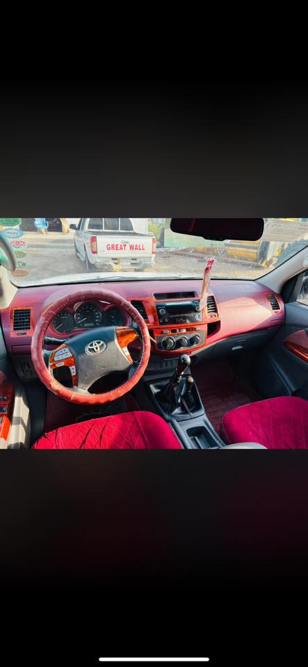 سلام عليكم
تيوتا هايلوكس للبيع
موديل 2014
سياره جديده تخم تاير 
صدر جديد 
لايت زينون 
مستعجل عل بيع
سعرها 170وبيه مجال قليل 
***********
