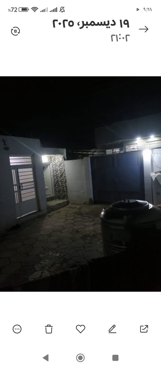 بيت للبيع 200متر براني وصاله و3غرف نوم صحيات داخليه وخارجه كارج سياره المنطقه خدمات كامله باقي فقط التبليط وجاي يشتغلون بيها حي الزهراء مقابيل جامع اهل البيت للاستفسار الاتصال *********** واتساب موجود
