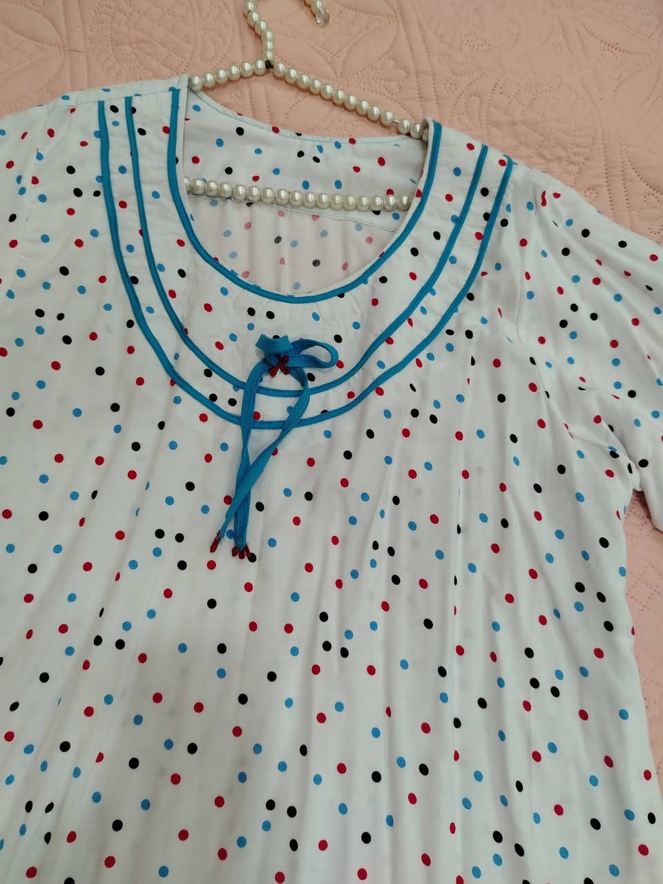 هلو بنات.
هواي بنات يسألوني ع خياطه دشاديش. خياطه نضافه ونزاكه وتنصحج وذا  تخليهه وراهه يطلع خياط يخبل والله لااعلان ولاابد بس اني من زمان اخيط يمه خياطه قديمه بس انكطعت لاسباب ورجعت تخيط هسه خياط يخبل التصوير ضالمهم والله تجيبهه فيت ع القياس والحلو كفه والنضافه بالخياط يخبل..والي تريد قطع متوفر عندي كشمير ايطالي ثقيل اصلي مو عادي


**إذا كنت صاحب هذا الإعلان وتريد حذفه لأي سبب، رجاءا أرسل رسالة إلى الدعم الفني**