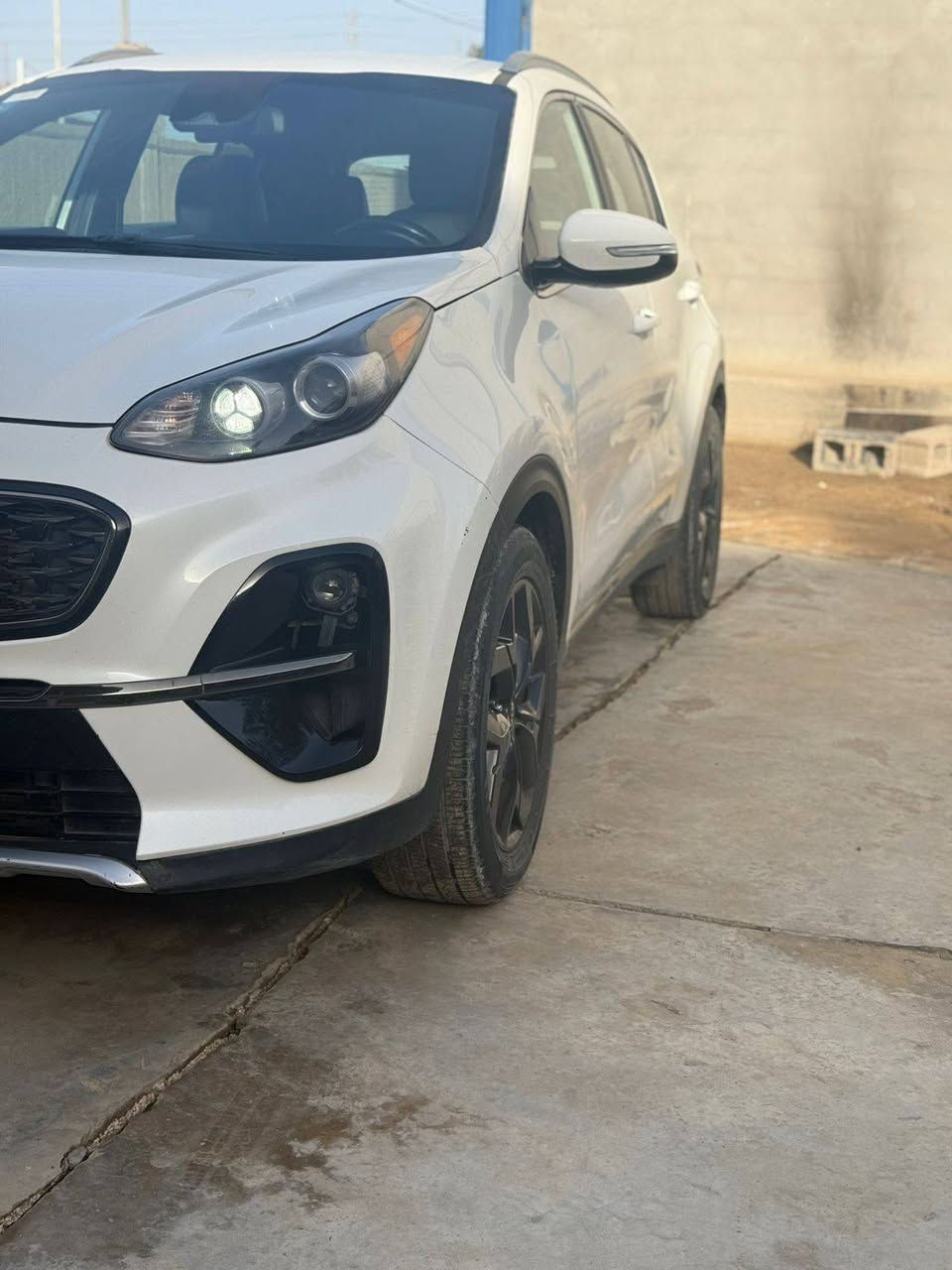 السلام عليكم
سبورتج موديل 2021

فول مواصفات عدا البانوراما 
مواصفاتها معروفه 
السعر 205 ورقه وبيها مجال بسيط 
مكان السياره بغداد تقاطع دوريش 
الاتصال ***********
