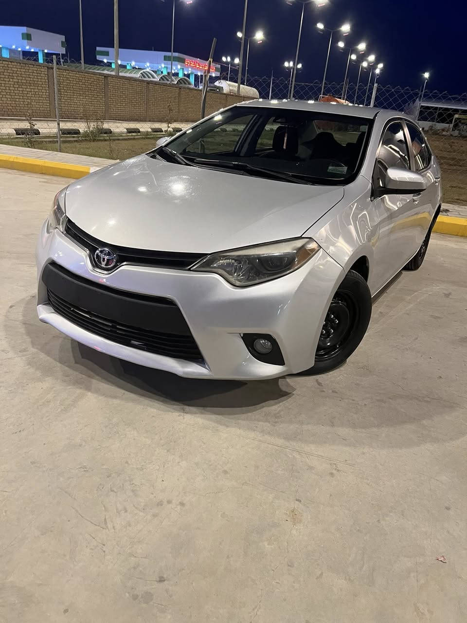 السلام عليكم كورلا 2015 للبيع السعر 120 سياره جاهزه من كل النواحي كير مكينه حداديه 100/100سياره كفاله عدا قطه وحده الجاملغ الخلفي صبغ  مكان السياره كوت شارع النسيج *********** رقم واسط مداور ثاني يوم
