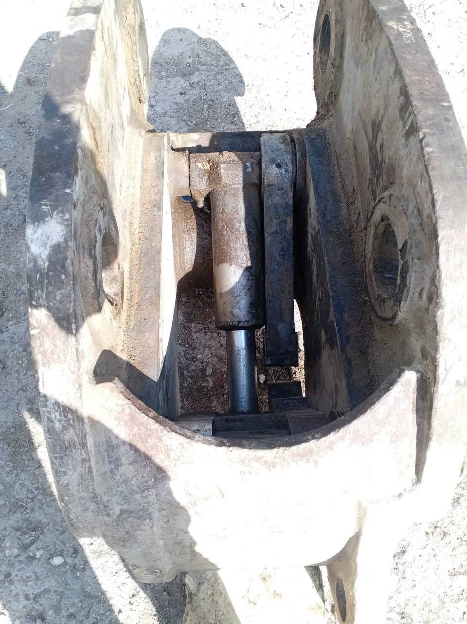 السلام عليكم
للبيع كماشة بيم ٨٠ الكمامشة ترهم علحفارة الهيتاشي ١٩٠

وتراهم علحفارة السرفة الحجم   ٢٠٠   و  ٢١٠

عنوان بغداد

للأستفسار ***********

***********
