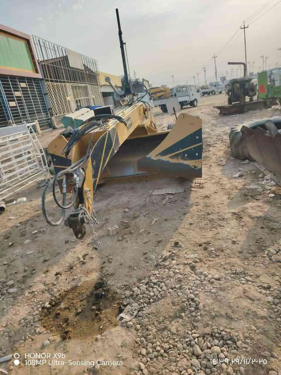 ليزر 4متر فارمر لبيع موديل 2024 جاهز مع منضومه كامله حهاز ابو التسليطه للسفسار اتصل ***********
