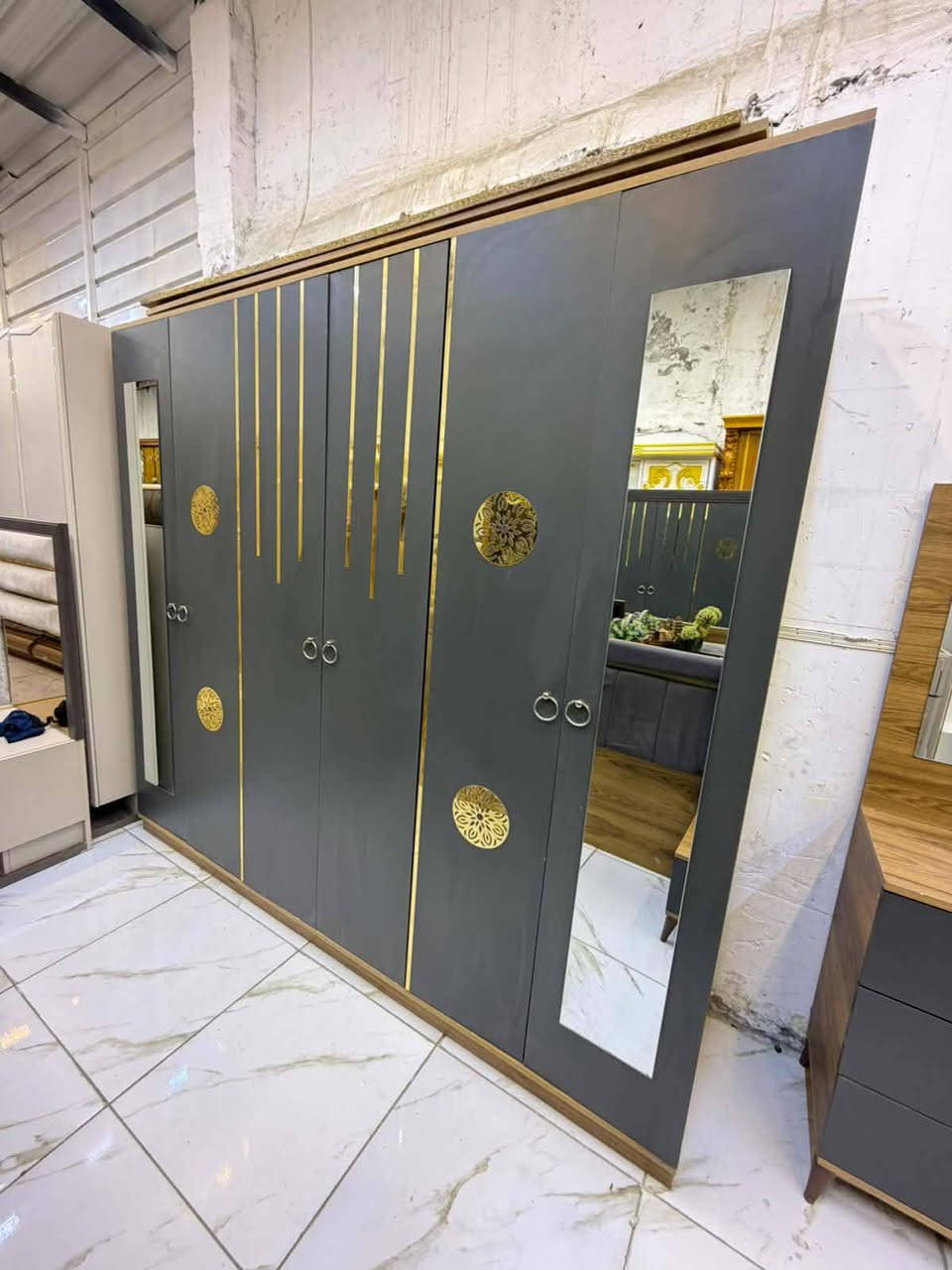 🧿﷽ وعلى الله توكلنا 🧿
غرفه تركيه مستخدام 5قطع فووووووول نضافه 
ويا التوصيل والشد ب450♥♥♥♥♥


**إذا كنت صاحب هذا الإعلان وتريد حذفه لأي سبب، رجاءا أرسل رسالة إلى الدعم الفني**