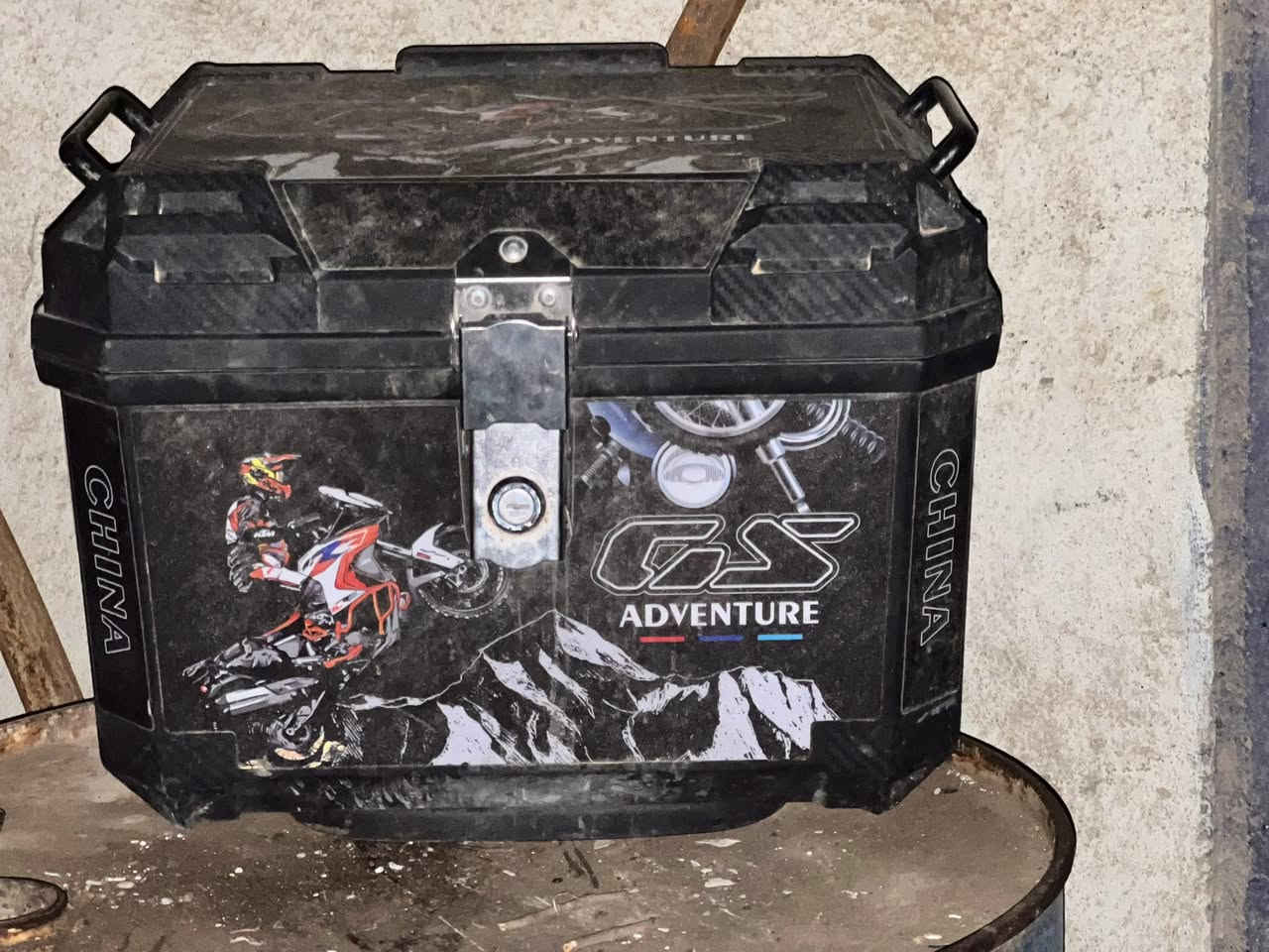 صندوك مال مأطور علا ايً ماطور  للبيع السعر 25 بيه مجال شي قليل الرقم ***********
