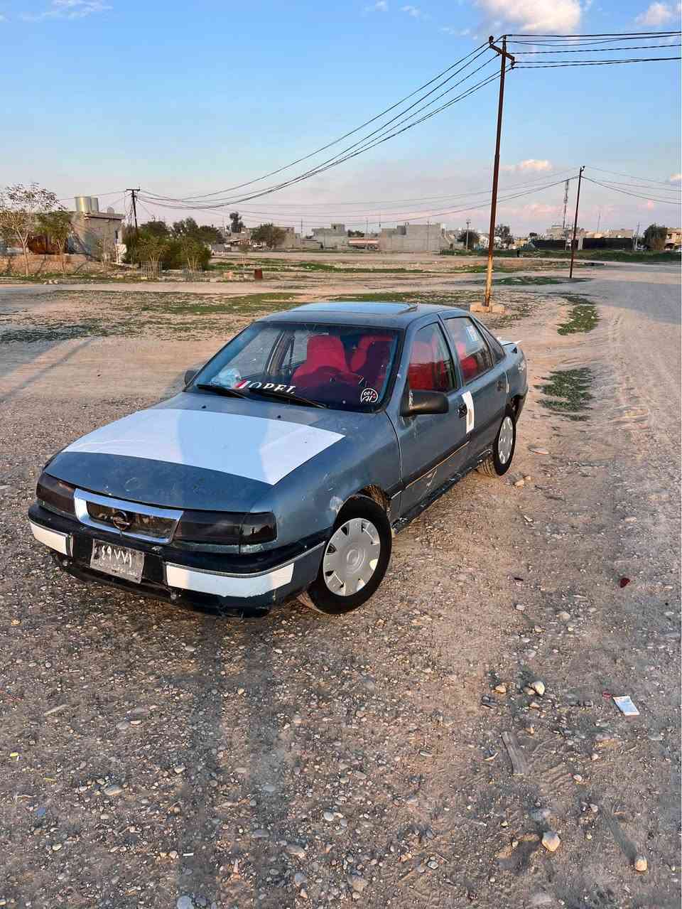 سلام عليكم

ئؤپل ڤيكترا 

مةكينة 16 دوش قايش پان  

گير و مةكينة وةشةرت 

4 تاية تازة 

سةدر كامل لؤكة 

ڤان و گةرمي ئيش ئةكات 

يةك دينار مةسروفي تيا نية 

***********

كةلار سمود كيفري, ديالى
