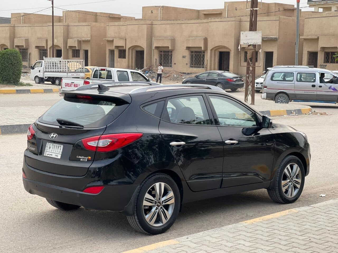 السلام عليكم
للبيع
هونداي توسان 2015
لمتد  Limited 4WD

خليجي مواصفات خاصة
مكفولة كفالة عامة
رقم بغداد سنوية باسمي

لون اسود فول 1ع1 ماشية 99 الف كيلو

-بصمة
-بانوراما
-مكينة 2400 DOCH
-شاشة
-كامرة
-حساسات خلفية
-فور ويل 
-اير باكات 12
-ويل كب عدد 5 حجم 18 كروم
-تحكم ستيرن جهتين
-كشن السايق كهرباء 
-كشنات جلد 

السيارة مكفولة كفالة عامة ما عدا بارد بسيط بالباب الامامي وموضح بالسونار

السعر 165


**إذا كنت صاحب هذا الإعلان وتريد حذفه لأي سبب، رجاءا أرسل رسالة إلى الدعم الفني**