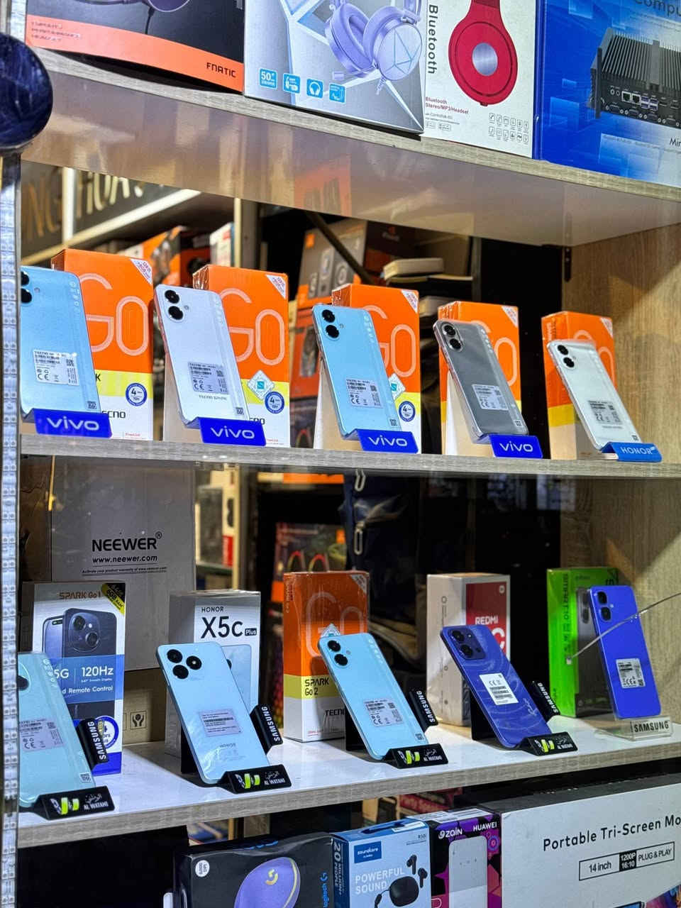 يعلن مكتب همام ستور عن توفر اجهزة الموبايل بأسعار تنافسية جملة الجملة 
العنوان: الامين نواب الضباط قرب سوبر ماركت البراق ومجاور طرشي السيد 
للاستفسار 
المبيعات: ***********
الادارة : ***********
