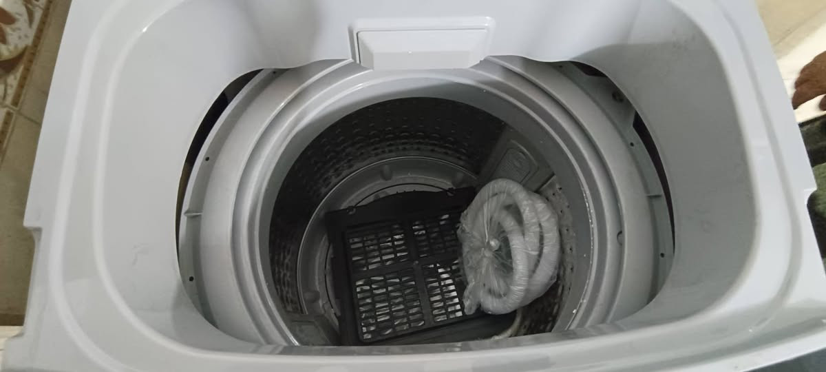 غساله حديثه بل كارتون غسل وتجفيف وشطف بنفس الاوان  السعر  225
*********** للتواصل
