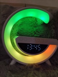 تابلت سبيكر • منبه ساعة