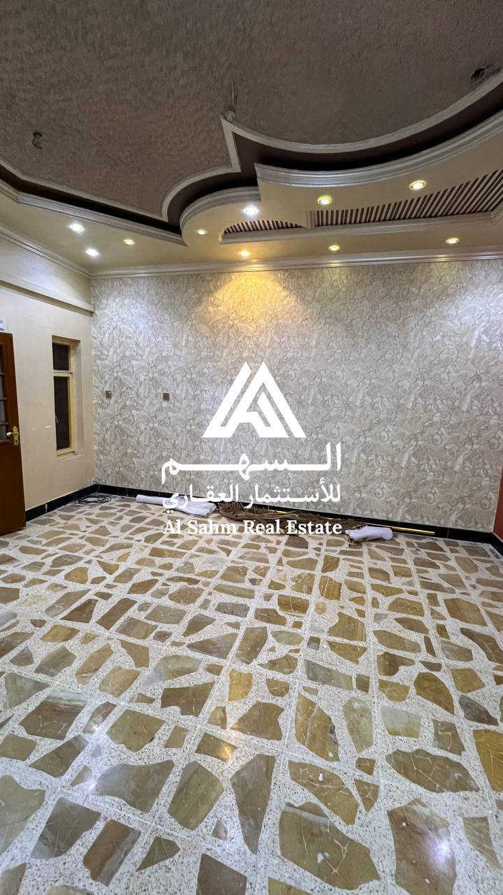 🏛️بيت للايجار طابقين🏛️

في حي الجامعه بناء حديث موقع ممتاز

يحتوي اربع غرف منام صاله مطبخ

صحيات استقبال كراج
سعر الايجار مليون وربع
***********
