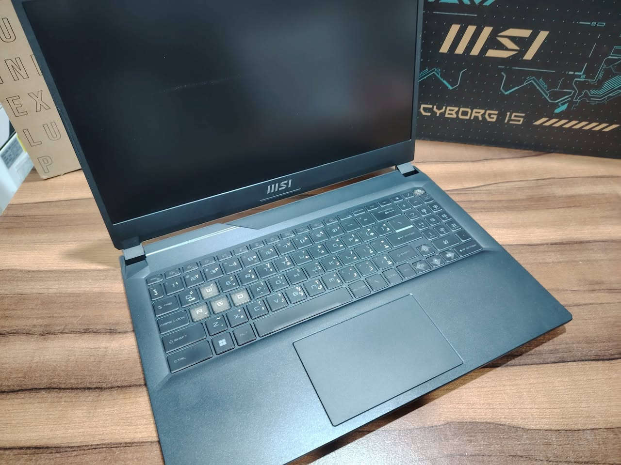 للبيع، لابتوب گيمنگ msi cyborg 15 A12vf
Core i7 12650 h
Rtx 4060 8gb
16 gb ddr5 ram
512gb gen4 nvme ssd
شاشة 1080p, 144hz, ips
Windows 11 مفعل
وياه شاحنته الاصلية و الكارتون موجود 
نظافة الجهاز مثل ما موضح بالصور
استخدام تقريبا سنة و 9 اشهر
البطارية بحالة جيدة و الكرت ادائه و حرارته مستقرة تحت الضغط مثل ما موضح بصور البينشمارك

السعر مليون و 180، و بيه مجال للشراي

*********** الرقم بيه واتس اب
