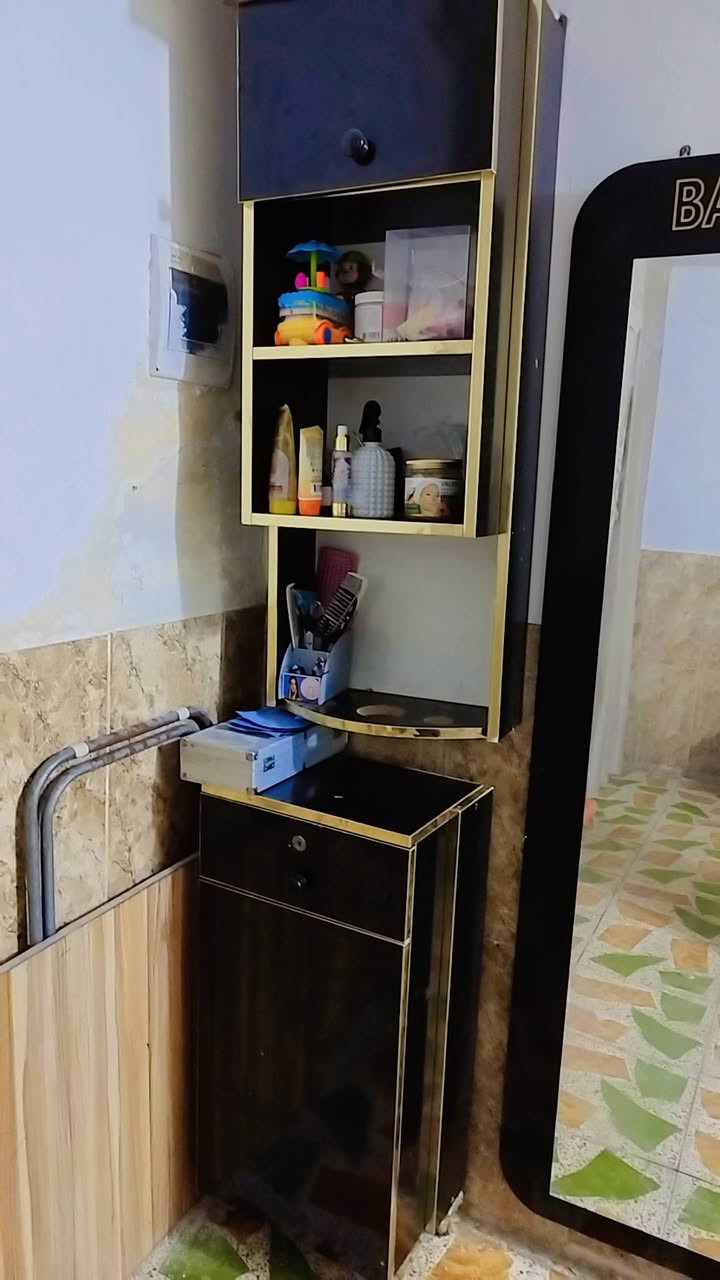 السلام عليكم فاترينة مع مرايه مستعملات شي بسيط كلش نظيفات بسعر مناسب


**إذا كنت صاحب هذا الإعلان وتريد حذفه لأي سبب، رجاءا أرسل رسالة إلى الدعم الفني**