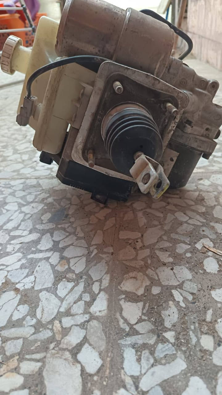 السلام عليكم غراض للبيع نضيفات وشغالات 
الرقم /***********
