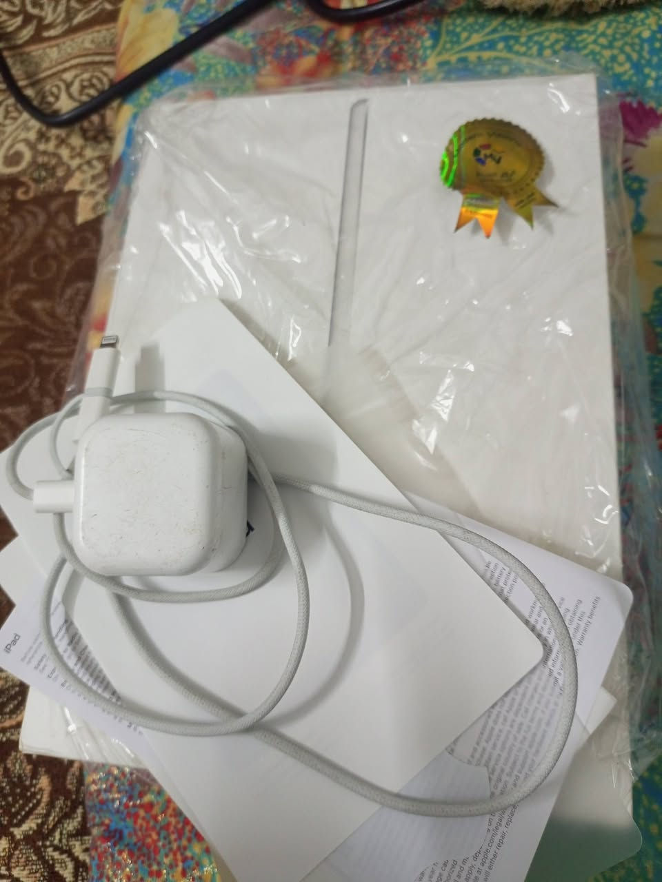 ايباد 9للبيع ايباد نضيف ما صارلي 4تشهر من مشتري بس هامله  ذاكره 64 شاشه اصليه ولبطاريه اصليه شاشه ما بيه خدش نضافته 80 /..100 ..مكاني بغداد شعله سعر 325 وبي مجال .. هاذه رقمي بس واتساب***********
