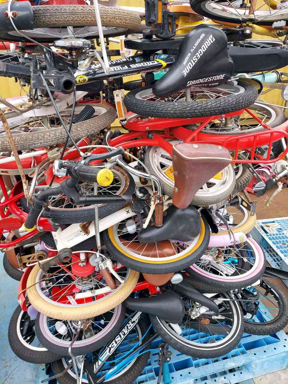 مستعدين لتحميل حاويات من ارض اليابان الى كل تجار العراق 
بايسكلات ياباني جملة مفرد حاويه للبيع بسعر الجمله🚲🇦🇺🇧🇻🇦🇮🇦🇫
بابل، ناحية السدة المفرق👏
مجمع القمة الجديد للبايسكلات قرب مطعم اجواء بابل 🌹🌹🌹🚲🚲🚲

*********** احمد الغانمي
شنو تريد اكو وبسعر مناسب
#بناتي٢٦ ٢٧. بكل تفاصيله  🌹🚲🌹🚲
#اطفال ١٤،١٦،١٨
#جبلي ٢٦ و٢٧ ياباني
#يطبك جبلي
#عرباين اطفال باله وعرباين احتياجات خاصة
#ماركات عالمية ووووو♥️🚲♥️🚲
#يوجد توصيل جميع المحافظات
