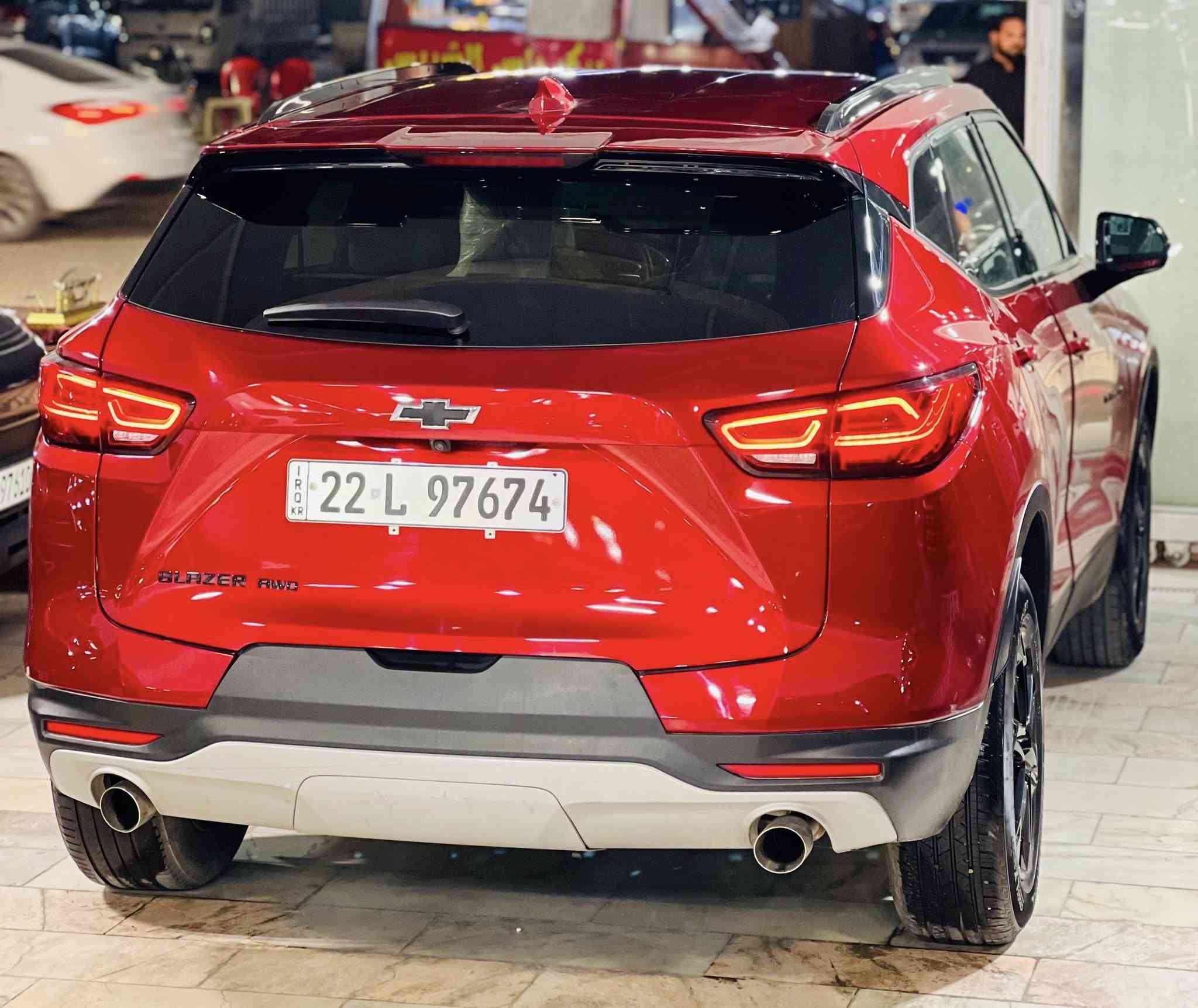 سلام عليكم للبيع شوفرليت بلايزر موديل 2023 فئه LT2 مرقم اربيل الجديد تحويل ووكالة بشرط حادث السياره جاملغ +بيبان ثنين ايرباك برده فقط محرك 4 سلندر 2000 توربو الكير والمكينه والحدادية بشرط الفحص عنوانها النجف الاشرف للاستفسار *********** غير متواجد ع الفيس السعر 190 ورقه مع المجال البسيط
