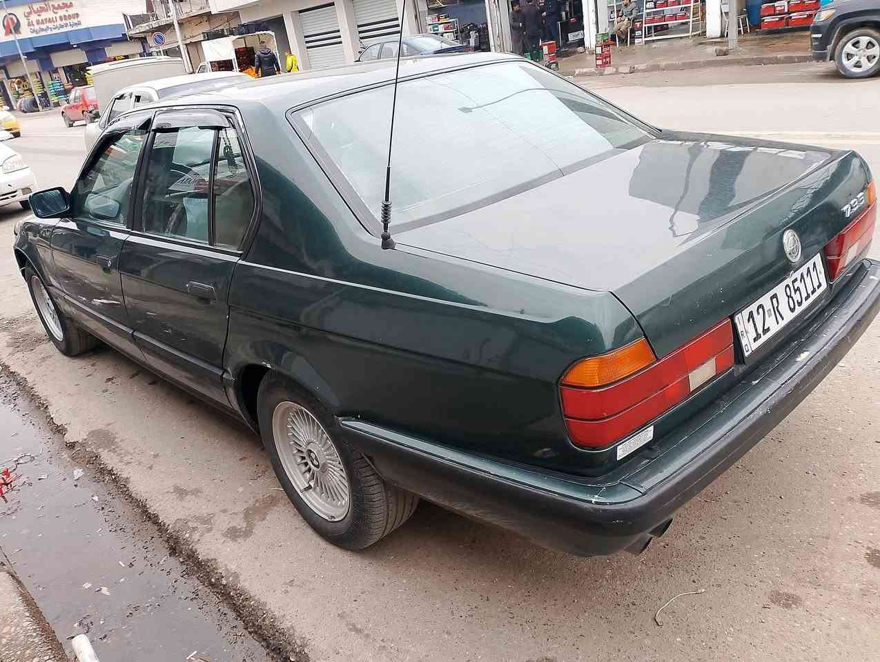 السلام عليكم
بي ام دبليو 🚗 
حجم 735👋
موديل 1990✋
رقم نينوى اوربي 🙋 سنويه وهزه جديده 🙋 
كاربون بانزين ⛽ شرط الوكالة والتحويل 🙋 
اني الشرعي 👋 
تبريد ثلج 🥶 مكيف الهواء 
طخم تاير طخم امامي خلفي جديد 👋 
💎 السياره فول مواصفات 
📢 ظررها مصبوغة عام جماليه فقط وبدون دواخل 
🛑 #السعر 60 وبيها مجال قليل 
***********
