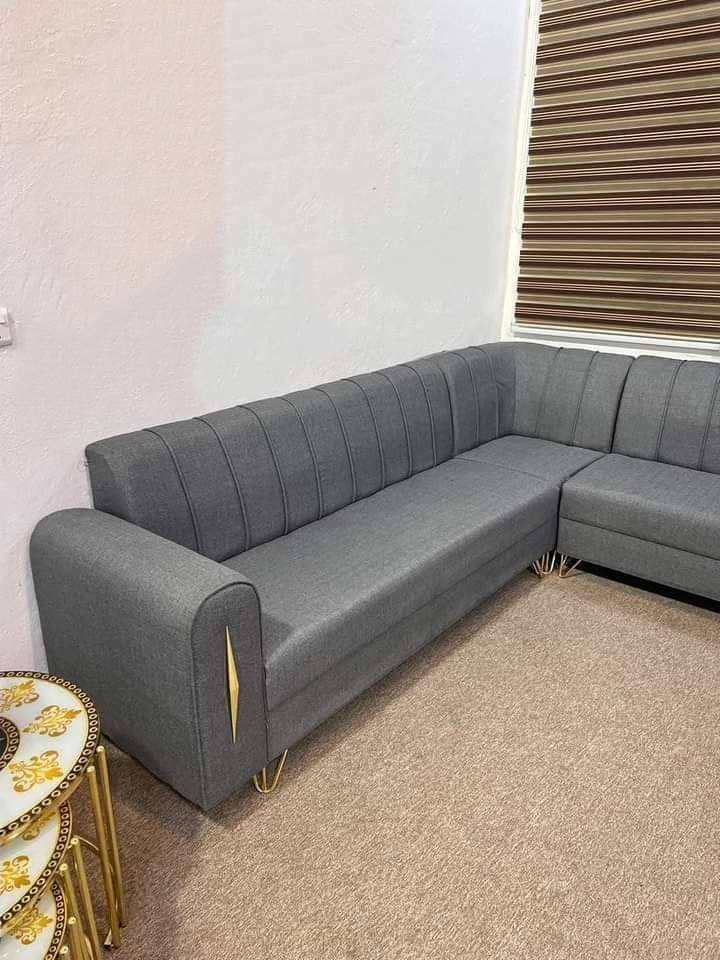 🛋️ ​🛋️ عرض الموسم: الفخامة والمتانة بـ 65 ألف فقط!
​جدد بيتكم بأحدث موديلات التخم والديوان العراقي بمواصفات "درجة أولى" وسعر لا يقبل المنافسة.
​✨ لماذا تختار منتجاتنا؟
​الهيكل الخشبي: مزيج من خشب الجاو والروسي الأصلي لضمان القوة.
​القاعدة: بلوك أسود سمك 16 ملم (تحمل عالي جداً).
​الحشوة: إسفنج مميز (ضغط عالي) لراحة تدوم طويلاً.
​القماش: أرقى أنواع الأقمشة التركية بألوان وملمس عصري.
​🛡️ ضمان حقيقي
​نحن نثق بما نصنع، لذلك نقدم لكم ضمان لمدة 3 سنوات على كافة الموديلات.
​🚚 التوصيل؟ علينا!
​لأهالينا في النجف الأشرف، التوصيل مجاني تماماً حتى باب الدار.
العنوان نجف سايدين نصر ميلاد معرض تبارك الرحمن *********** 
ما عليك فقط تتصل واحنة نجيك للباب ناخذ القياسات
