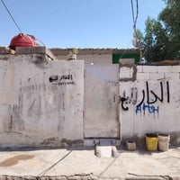 بيت البيع بي غرفه ومطبق وصاله ودوانيه سكف كله سندويج دوانيه سقف ثانوي ...