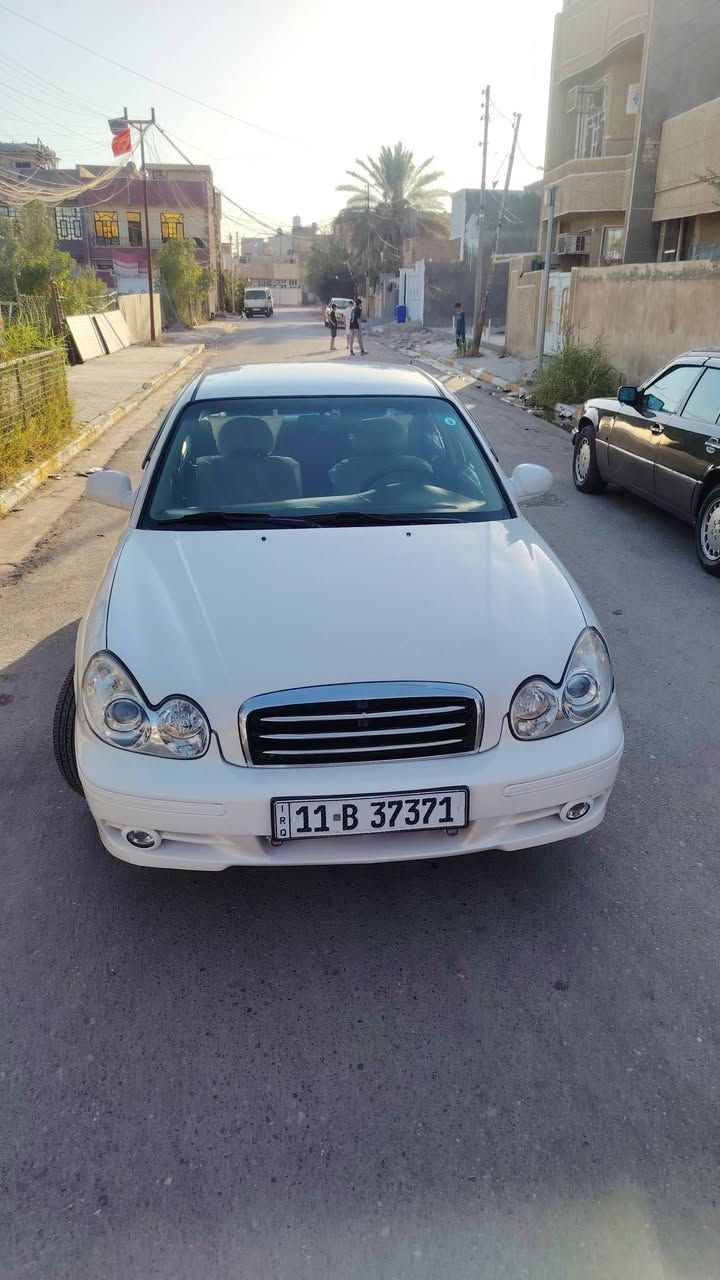 يالله سلام عليكم سوناتا وفود وارد امربكي مصبوغه حزام بدون اي ضربه مبدل بس بنيد فقط  مديل ٢٠٠٤ السياره كامله من كلشي محرك ٢٧٠٠ مرغوب السياره رقم نكليزي باسمي السياره كير ومحرك وتبريد وصدر امامي خلفي كله جديد كهربائيات كلها شغاله ربع مذب عليها سعرها ٧٣ مكان السياره بغداد رقم الهاتف ***********
