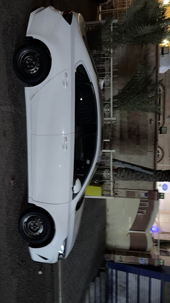 سيراتو 24 فوول رقم اربيل باسم شركه 
مكينة الفين 
فتحه 
5 ويل كب 
تبريد قطعتين 
3  قياده
كشن جلد
السعر 180 
مكاني نجف 
***********
