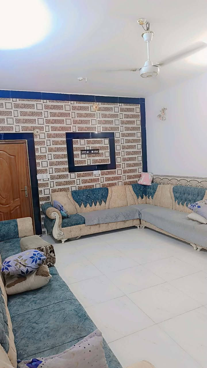 دار زراعي للبيع . حي خضير  مساحه 240 بناء بلوك 
السعر 60 وبي مجال للشراي 

***********

***********
