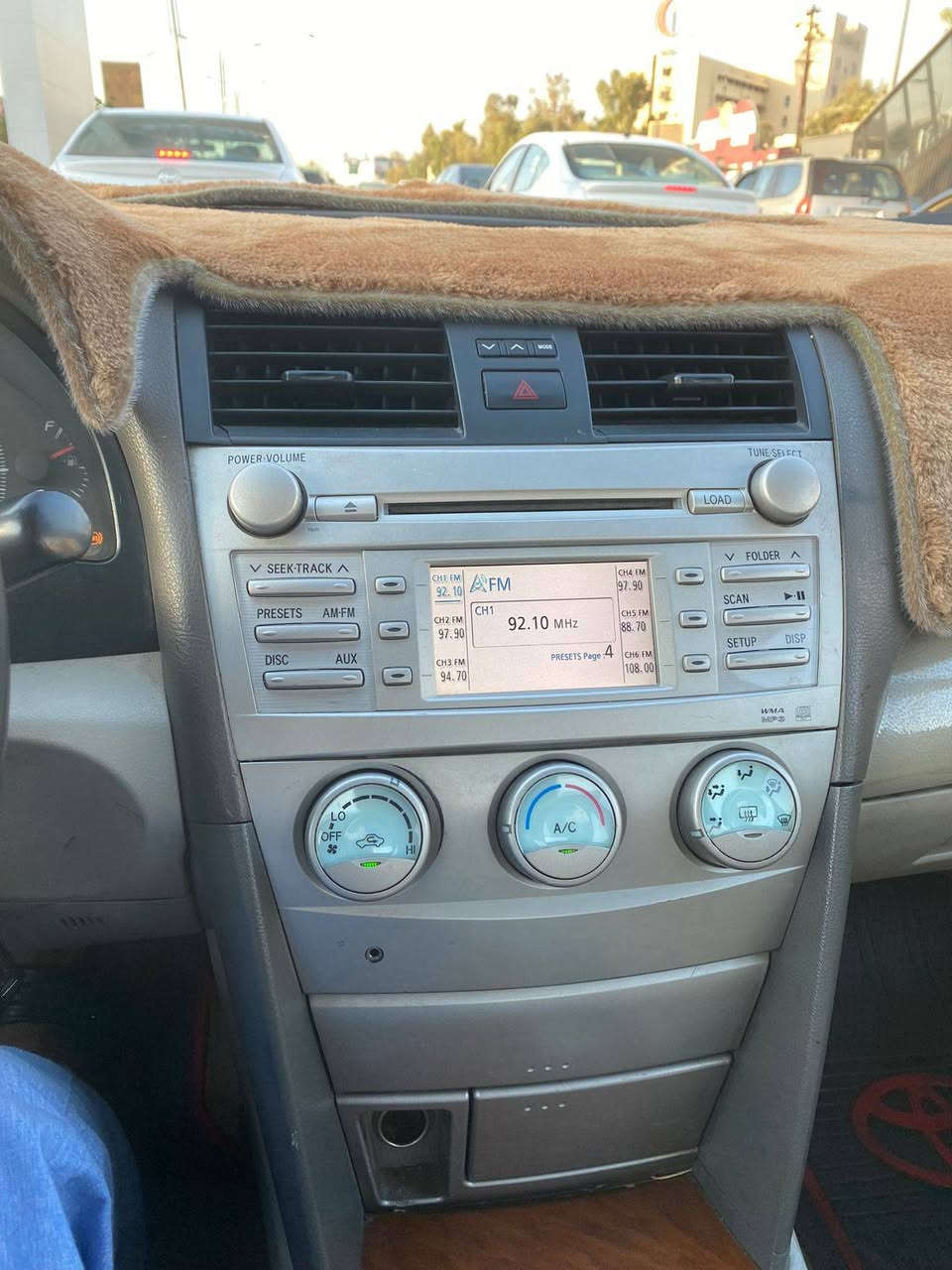 كامري موديل 2009 ابيض اللون رقم سليمانيه خليجي بيها صبغ جاملغ الخلفي ومبدله الجاملغات الاماميه بدون حادث وبدون ايرباك محرك 2400 السياره جاهزه الاتصال على الرقم ***********
مكانها كركوك
السعر 112 وبيها مجال كركوك, العراق
