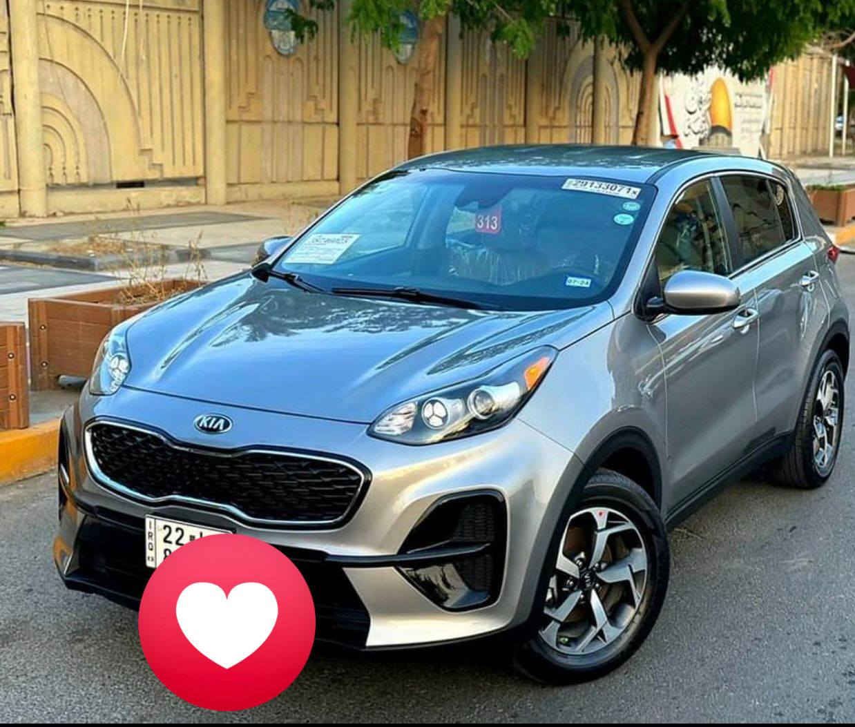 السلام عليكم ‎0770 279 8033
بغداد التاجيات السعر[ 19000$]

كيا سبورتج 2022 وارد امريكي مواصفات نص فول 
لون سلفر غامق ع شمباني لامع ميتاليك  (  دخول جديد  بدون ايرباك  فقط بردة 
كل السيارة ليبل واحد 
ضررها : باب السكن صبغ فقط 
 رقم اربيل بأسم شركة ترقيم وفحص وهزة كلة جديد وكالة تحويل مضمون 
ماشيـة : ٤٧ الف مشي امريكا جديدة جدا
- داخل لونين اوفايت بيجي 
-رادار امامي تنبيه 
- رادار خلفي 
-تبريد امامي خلفي قطعتين 
-تجوة بلمقاعد الخلفي
- اي بي اس 
- تحديد مسار 
-ثلاث انظمة قيادة
- شاشة كبيرة خرائط
- كامره دوارة
-تحكمات جهتين 
-مانع تصادم 
-مانع انحدار 
- اكروز سرعه 
- مانع انزلاق 
- تبريد لمس 
- مكينة 2400 gdi 
- ويل كب اكروم 17
- جي بي اس 
- اسويج شخاطة
- شاشة عرض الاعطال  
-ارضيات الشركه + كتلوكات 
السياره جديده جدا جاهزة وكاملة
