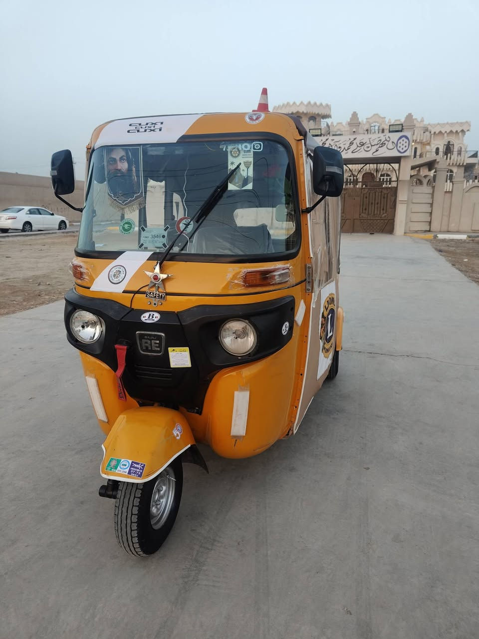 السلام عليكم تيك تيك للبيع موديل 22 اوراق سعر 7 بها مجال.      ***********
