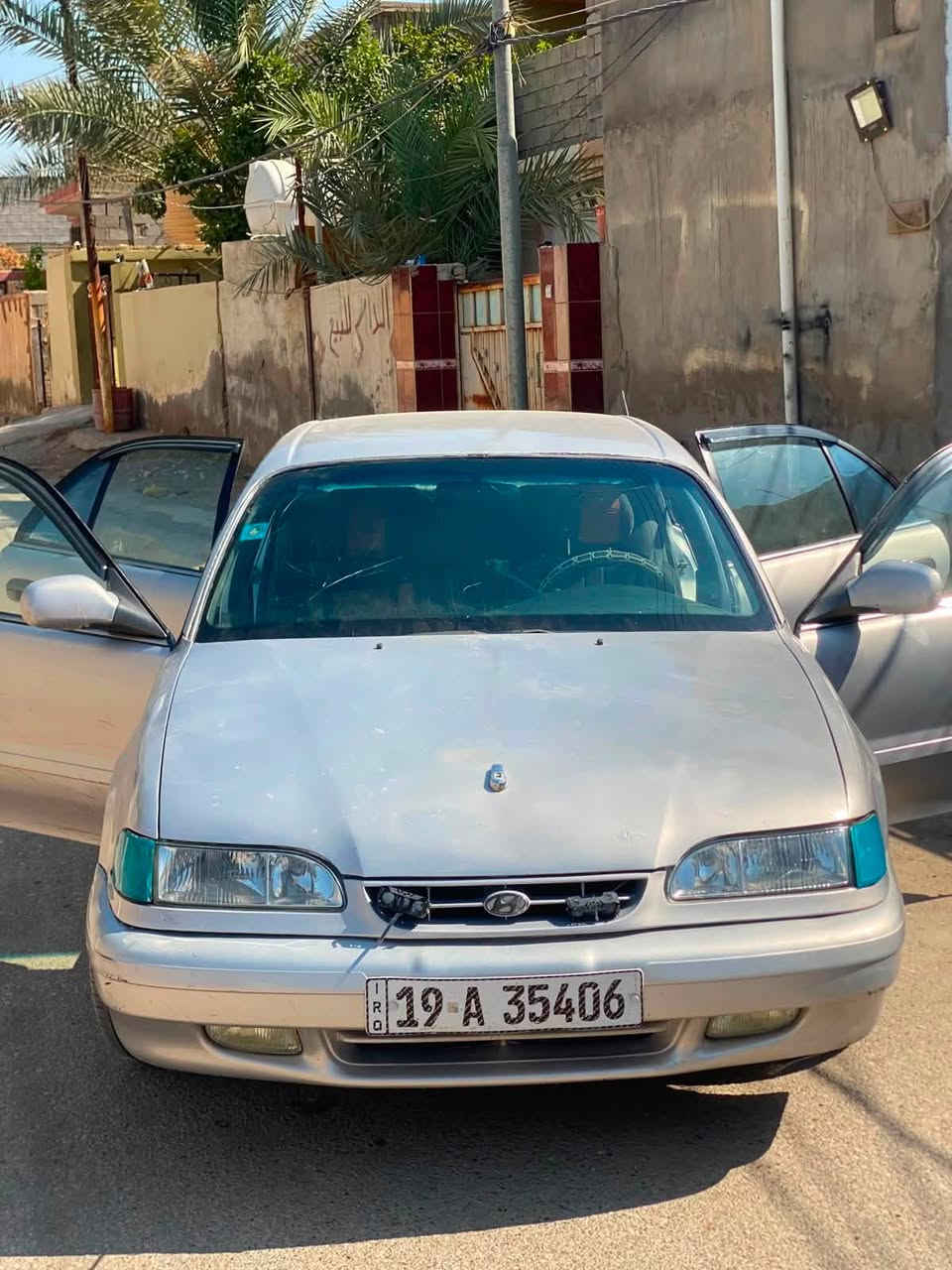 سلام عليكم سوناته موديل 94 سياره حلوه سنويه جديده مكاني بعقوبه بهرز لاستفسار على الرقم *********** السعر 43 وبيه مجال
