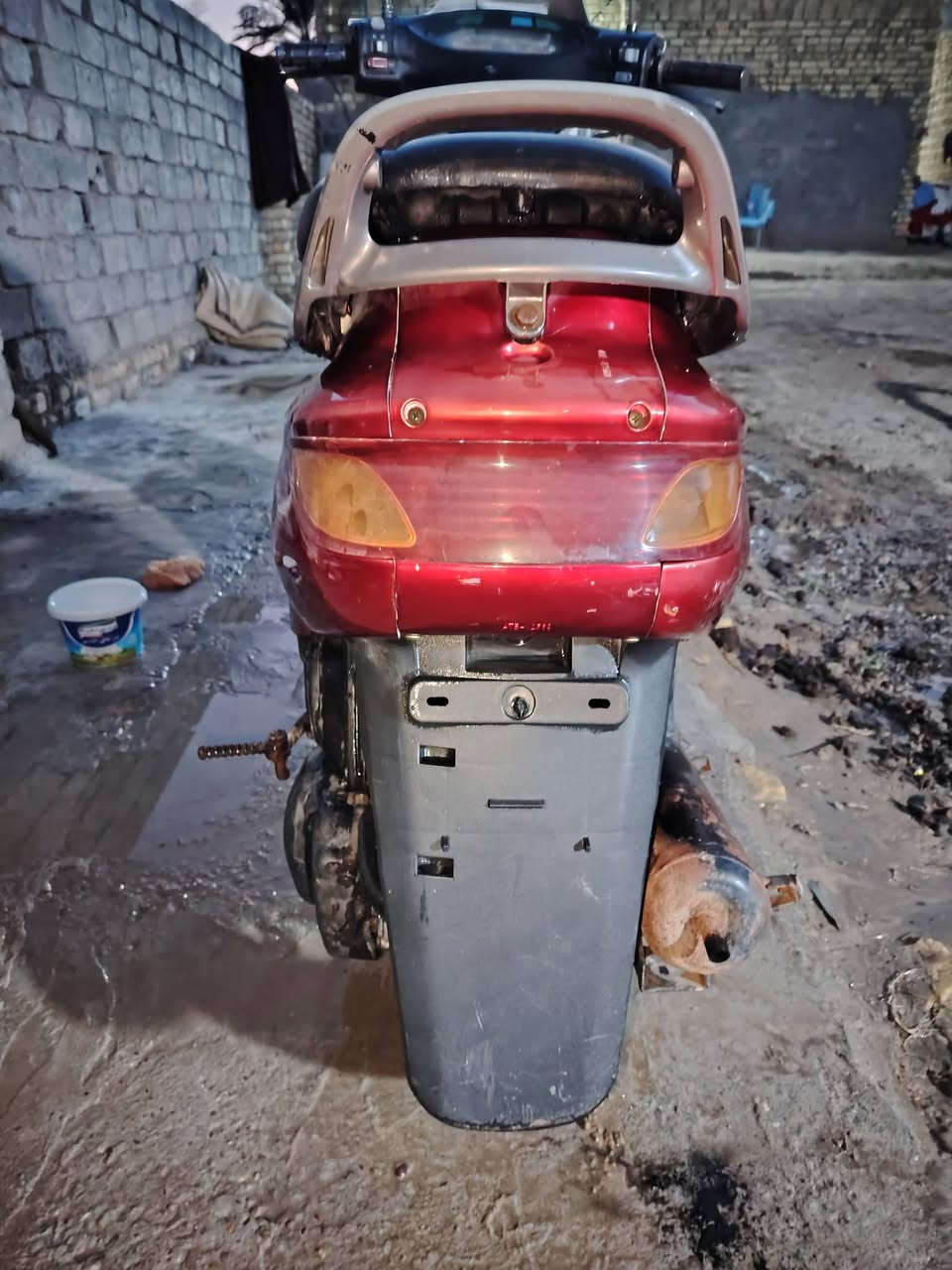 سلام عليكم دراجه للبيع نضيفه شغاله وجاهزه كهربايات كامله وشغاله مكاني الحمزه الغربي ***********
