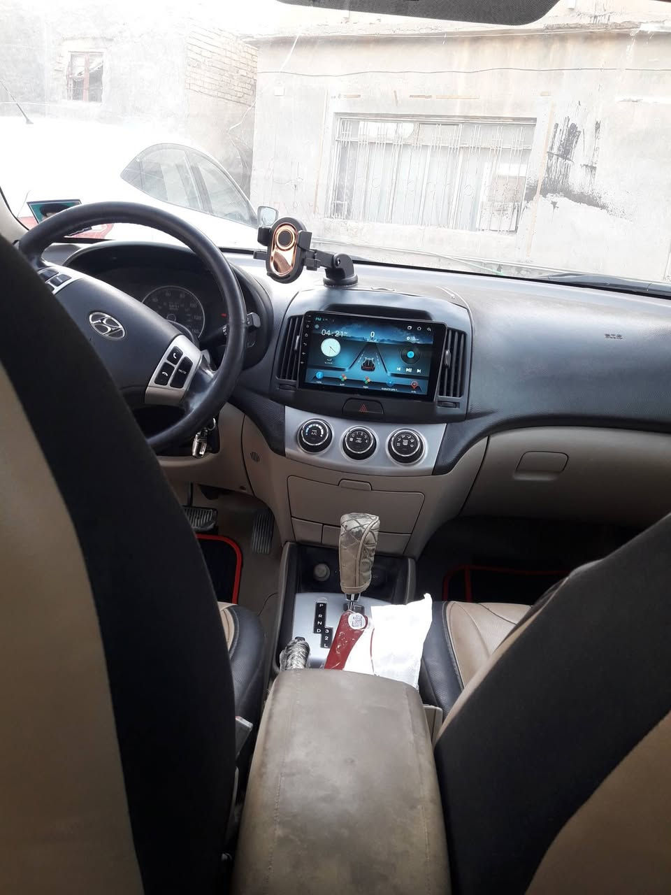 النترا 2010 رقم بابل هزة جديده منظومة غاز ⛽ وبانزين. لايت زنون مكينه كير حداديه كله شرط بيه طخه بللجاملغ الامامي وباب العبري  والباقي كفاله تخم تايرات جيد صدر جديد يعني الي يشتغل بيه على باب الله كبل يشتغل جاهزة مكان السياره الديوانيه السعر 88 اتصل على *********** و***********. تبريد تدفئه كله جاهزة ماعندي فيس اتصل واني خادم الكم
