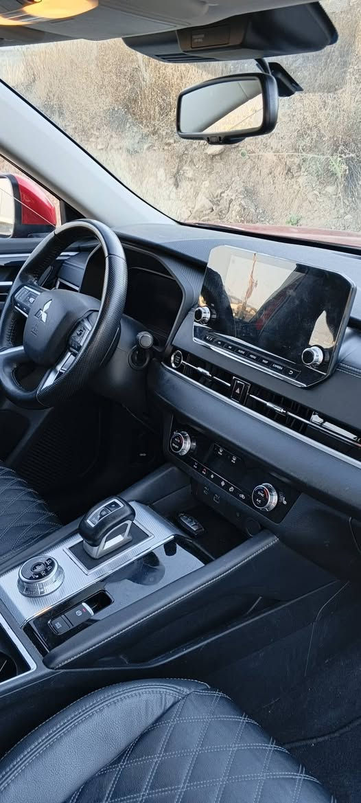 Mitsubishi outlander 2023
‏ميتسوبيشي أوتلاندر أمريكى  
موديل 2023 – فول مواصفات بدون سلايت
‏المنشأ: أمريكى 
‏العداد: 59 ماشية 
سيارة حاله شريكه حيل جديد حداديه جديد طائرات جديد مابيهامصرف من كل شي
سياره مالتى مو مال معرض
‏رقم مؤقت تكدر تسجيل اربيل دهوك سليمانيه 
‏الضرر فقط قباغ سندوق بدون دواخل بدون ارباك
‏بجم: كبس 
مكان سياره اربيل شقلاوة
‏للاستفسار والتواصل: 📞 *********** واتساب
‏
