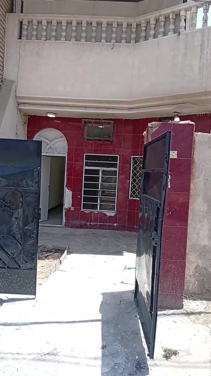 ٧٢ م للبيع الدولعي صالة ومطبخ وغرفتين مكتب الزبيدي ***********
