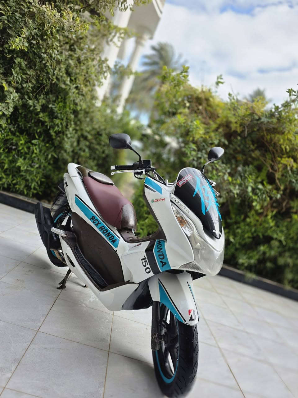 السلام عليكم  
للبيع  (بي سي اكس ) 2016 جيل الاول 
درجه كامله من كلشي حساس ازدحام حساس استاند 
محرك مكفول من كلشي عليه ادامه كامله مكان ( ديالئ الخالص)
شراي اتصل ***********
