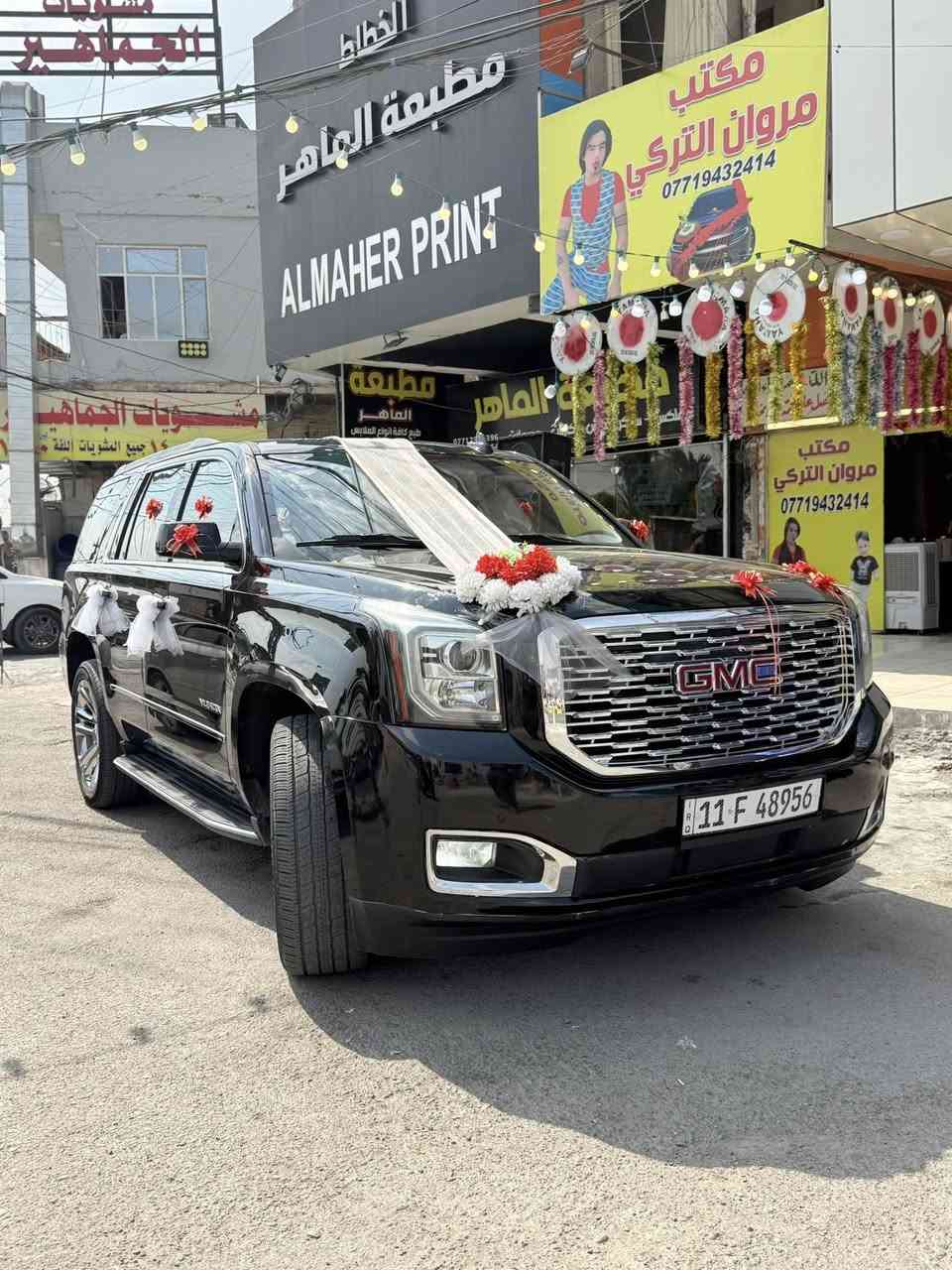 السلام عليكم جمسي موديل 2017. رقم بغداد بأسمي وارد امريكي ولكن من دون حادث حجم المحرك 5.300 V8.  محرك وكير وحداديه وتبريد وتدفئة ومنضومة ماء ومنضومة بانزين كلها جديده يعني ادامه جديده على ايدي حتى الباتري بدلته لان جناي موصفات السياره فول من كلشي اي شي بالك من مواصفات تلكا بيها من كشنات جلد تبريد تدفئه كهرباء كل الكشنات الخلفيات منفصل ملكي شاشه خلفيه فتحة سقف خزن ميموري للكشنات وللمرايات وللستيرن رادار تحديد مسار تدفئ ستيرن مانع تصادم توقف ثاتي مري شفط كل الابواب بصمة وياها بصمتين اشاير بالمري معى رادار تنبيه ⚠️. ثلاث قطع تبريد جامات اوتو كل المواصفات تلكاها بيها ويل نيكل سياره نصبتها حلوه وبالخير عل ياخذها مامتعوبه. صور حادثها موجوده بالمنشور بيها بالعراق جاملغ خلف سائق بي صبغ نصه تقريباً والباب مفتوح وراجعين شادي بدون لاصبغ ولاضربه يعني قطعه وحده بيها والباب مفتوح ومشدود بيها رصعات خفيفه مال الشارع شخط بالجاملغ خفيف حتى مامبين   أسف على الاطاله *********** مكاني بغداد حي القاهره السعر ب 325.
