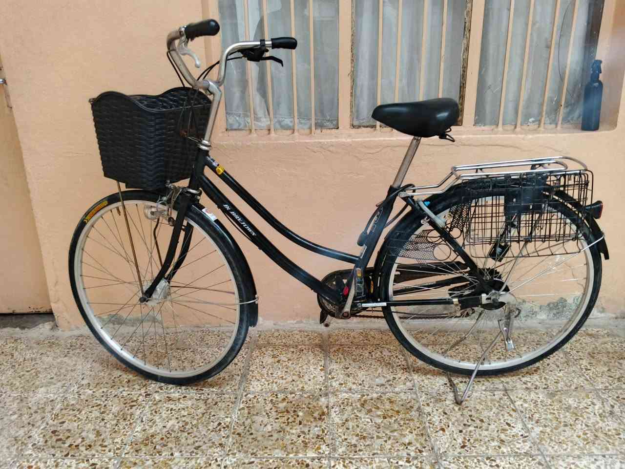 بايسكل حجم 27 ياباني حيل نظيف، كير فقاس امامي وخلفي وبم هواء كامل ب85


**إذا كنت صاحب هذا الإعلان وتريد حذفه لأي سبب، رجاءا أرسل رسالة إلى الدعم الفني**