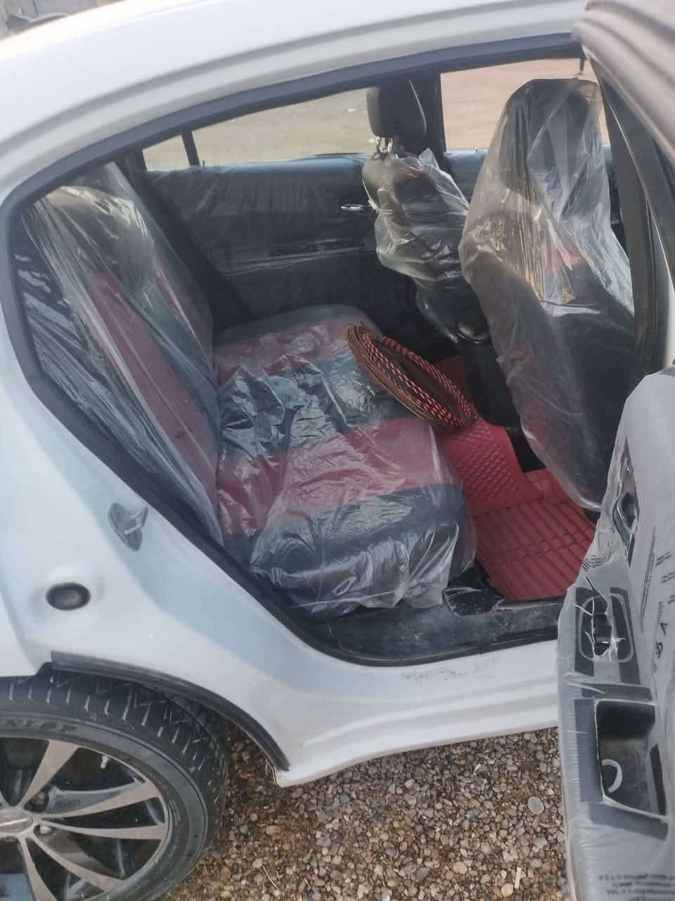 سي 200  مديل 2013ابيض مميز  وارد امريكي  شبه الكلين محركه 3600رياضي نضام .s.  وسونار من ضمن اصور حادثه كلش بسيط   سعر 90وبيه مجال لشراي صدك  مكان سياره بصره وسياره بسمي نقص بس كمريسر  واكف    كامله مكمل ماتخسر عليه الف دينار سنويه امجدده هزه جديده باتر جديد تخم تاير جديد   منضومه البانزين  كله جديده  تغليف لكشنات مرحلتين حدادي جديده حتى الويل رياضي  بيه نظام صوتي اقوي نظانم بلمريكي boston  سياره كلش جديده وحلى من صور *********** موجود نت والاتصال
