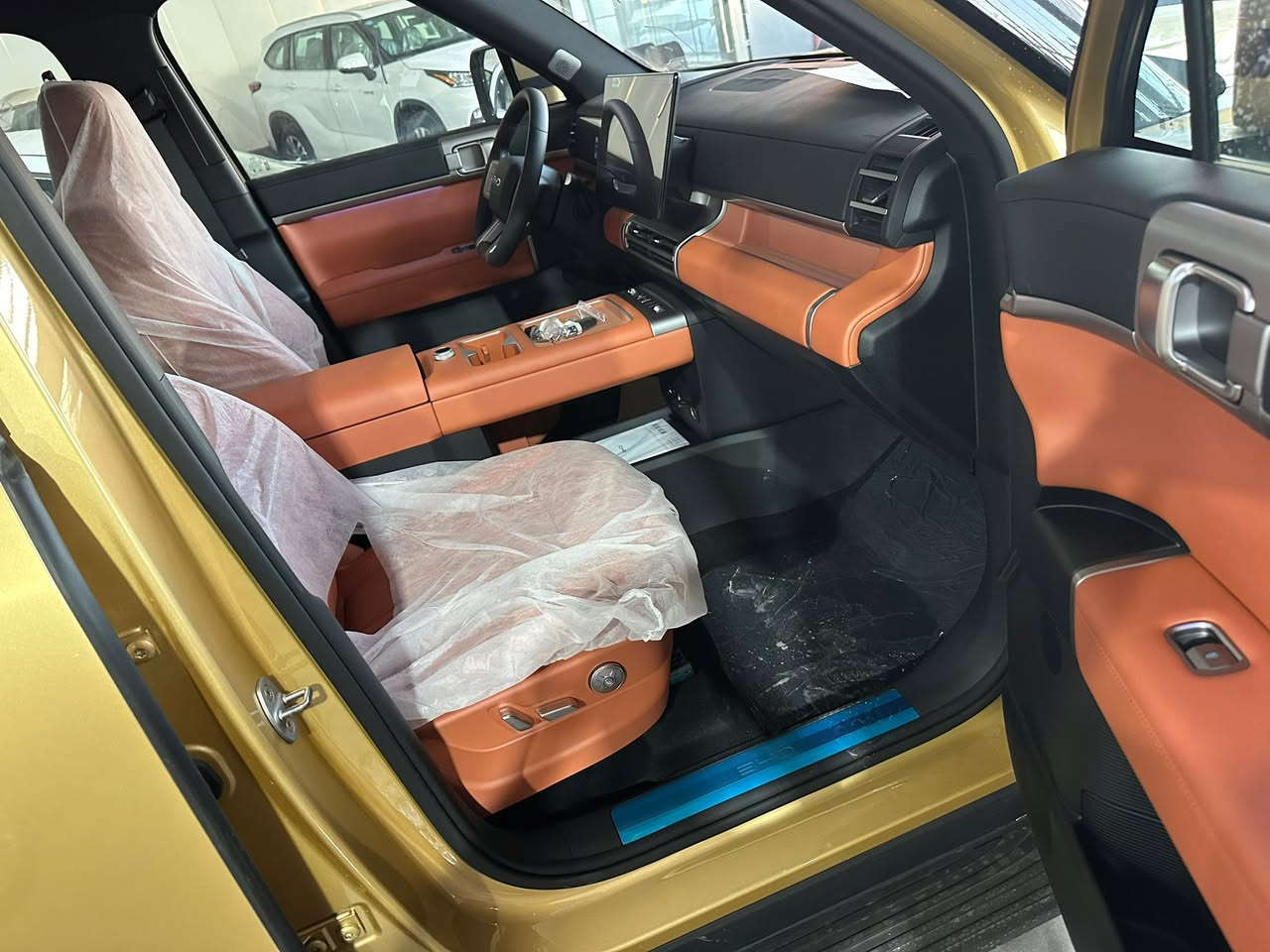 Byd Ti 7 

السلام عليكم وصل الجديد والمميز byd Ti7 

موديل 2026 ❤️❤️❤️❤️❤️❤️❤️

ضمان شركة NAT … الضمان 6 سنوات او 150 الف كم ايهما ياتي اولا 
ضمان البطاريه 200 الف كم او 8 سنوات ايهما ياتي اولا 

فول مواصفات كشنات تبريد تدفئه مساج ثلاجه فور ويل 

*********** 

معرض الرشيد المركزي البياع شارع الاول
