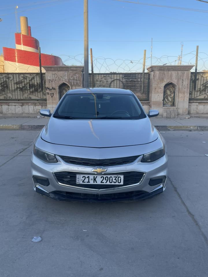 سلام عليكم 
عندي ماليبو ٢٠١٧ رصاصي بيهه ٣ قطع صبغ رقم سليمانيه 
نظيفه السياره مال بيت محرك كير ممتازات كشر نظيف خير من الله اريد مراوس بمديل احدث وانطي فرق رقم تلفوني *********** مكاني بغداد العامريه
