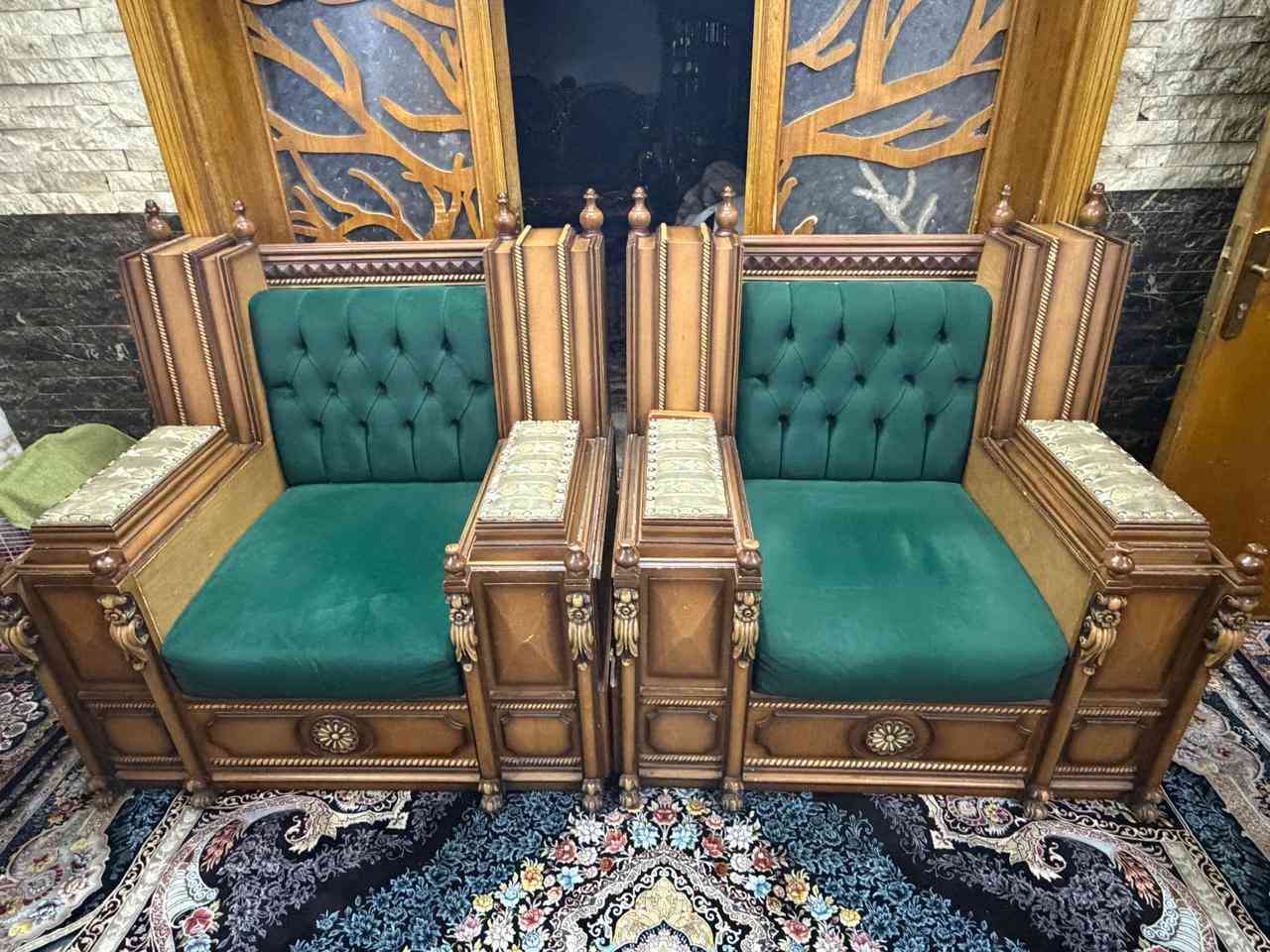 ديوان للبيع12مقعد للاستفسار ***********
