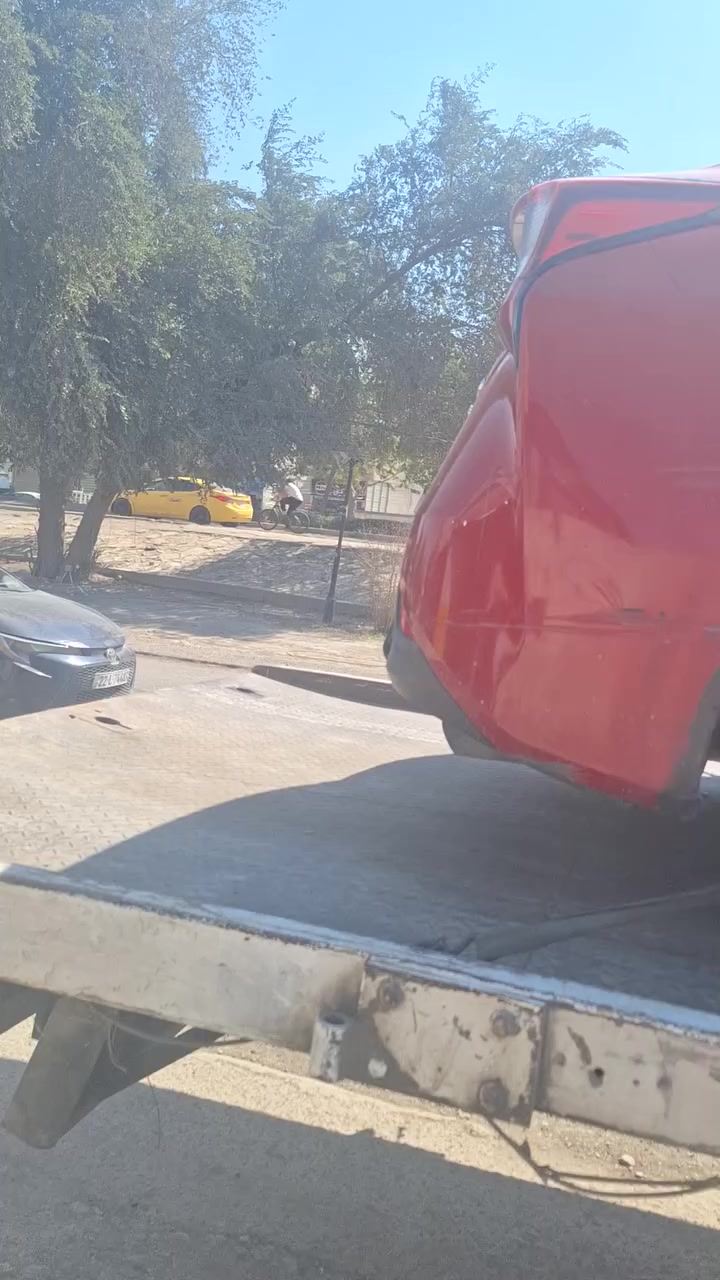 البارحة صلحتة وكملتة اليوم انضربت النفسية تعبت عارضة للبيع سعرة ٩٠ قفل ***********
السيارة يرادلة راديتر ماء ودعامية فقط
