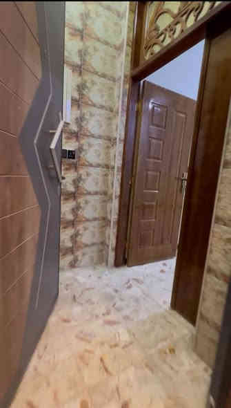 🏠دار للأيجـــــــــــار (غير مسكون سابقاً)

فـٓـــي حــــــي شبــــــــر

_________________
المساحــــــة // 90م #طابـــــو #زراعـــــــي #صــــــرف
الواجهــــــــــة // 5م
النــــــــــــــــزال // 18م
_________________

🧱🏗️ #الطابــــــــــــــق #الأرضـــــــــــــي
غرفـــــــــــة وصالـــــــــة وهـــــــــول ومطبـــــــــخ ومجمـــــــــع صحيــــــــــات ...
🧱🏗️ #الطابــــــــــــــق #الثانــــــــــــــــي
سويـــــــــــت وهــــــــــول ــــــــــط  ...
_________________
____________💲
للأستفســـــــار عــــــن السعــــــــر يرجـــــــىٰ تـــــــرگ تعليـــــق (السعـــــــــر) #وسيتــــــم #الـــــرد #خــــاص 
____________💲
_________________
#مكتـــــــــب
          🧱🏗️أمــــــــلاك بابــــــــل للعقـــــــار🧱🏗️
#الكائـــــــــن
   شارع_الكرامة_قرب_الضريبة_مقابل_التخطيط_العمراني
         ***********📞☎️📞***********
_____________________________________________
